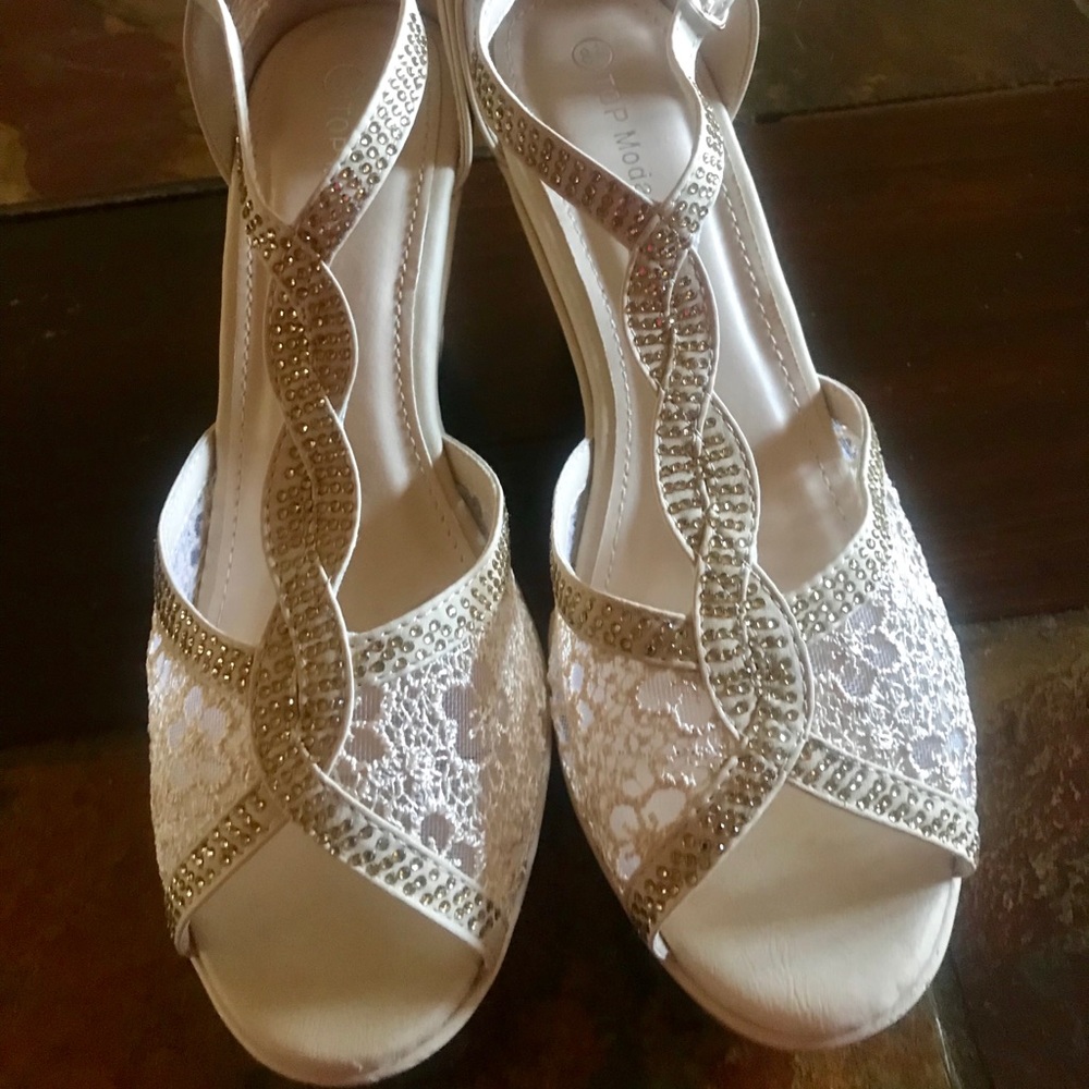 Cream Lace Wedges